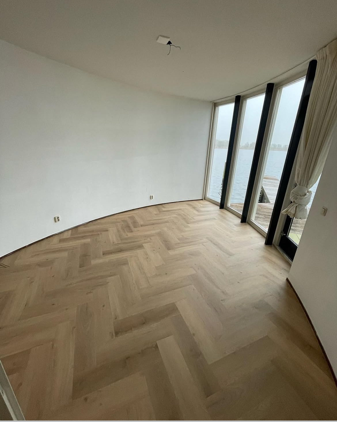 PVC Visgraat Leggen